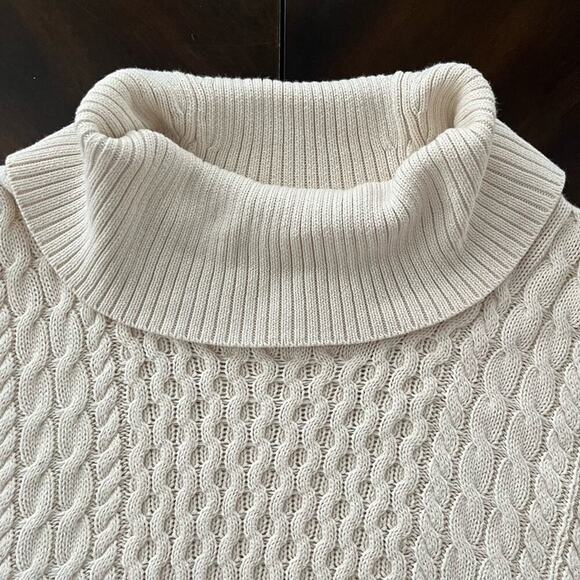 American Eagle All Around Cableknit Sweater Size Medium Boxy Fisherman Mock Neck - Picture 8 of 10